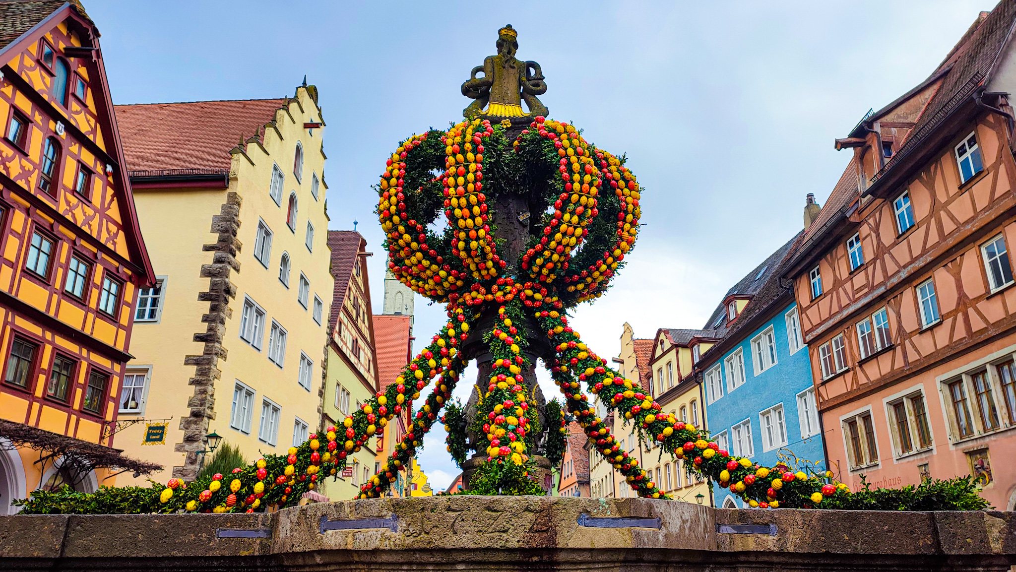 初夏、夕方のドイツ、ローテンブルク、F10号のアクリル画、佐原聖春